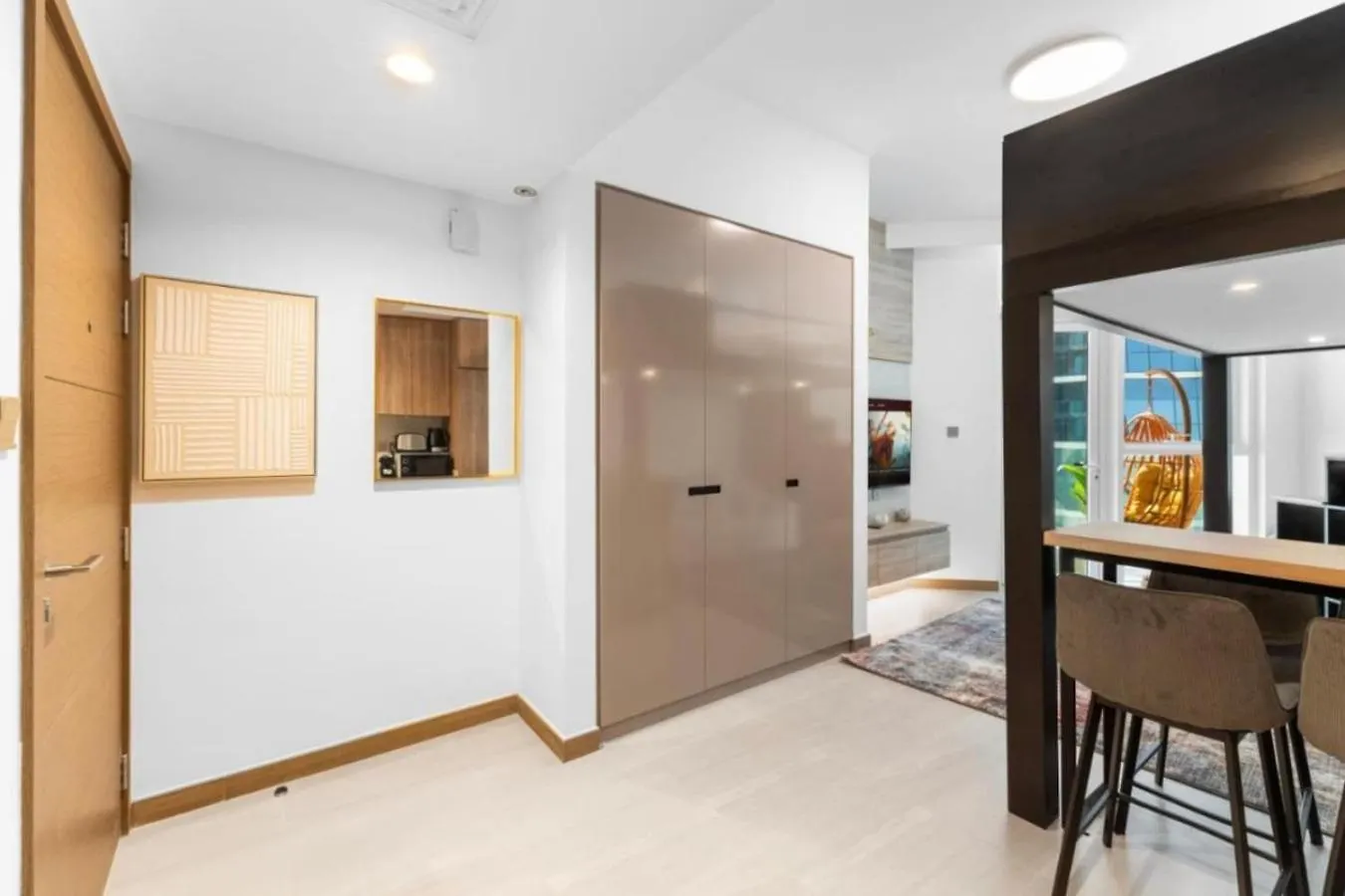 Loft-Style Studio - Canal View - Fully Furnished - Near Dubai Mall - Burj Khalifa Apartment
