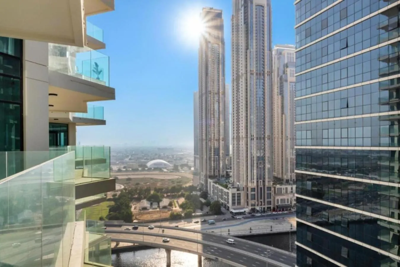 Loft-Style Studio - Canal View - Fully Furnished - Near Dubai Mall - Burj Khalifa Apartment