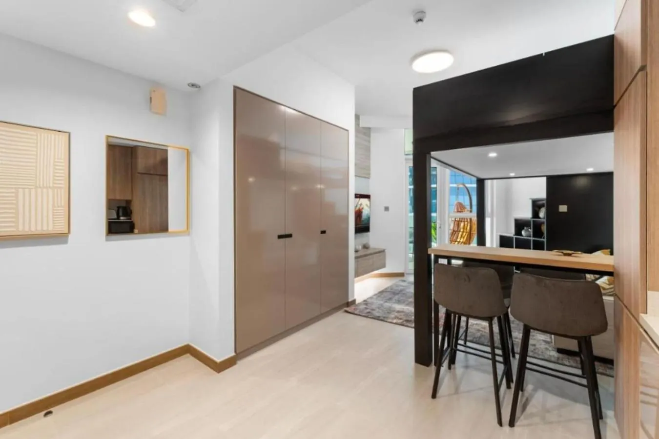 Loft-Style Studio - Canal View - Fully Furnished - Near Dubai Mall - Burj Khalifa 0*,  Emirati Arabi Uniti